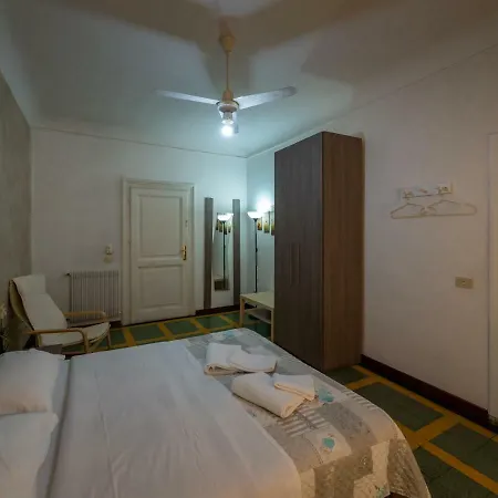 Bed & Breakfast Principe Amedeo 2*